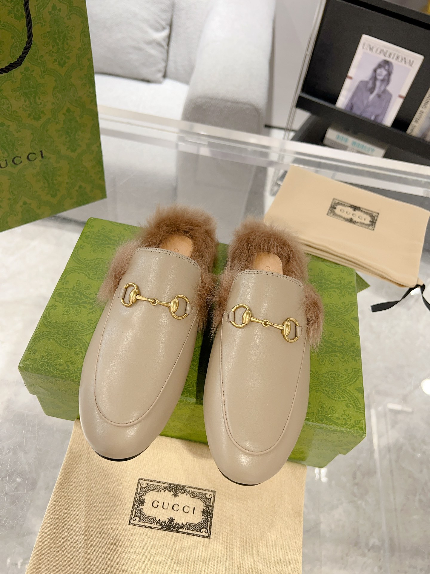 Gucci Pół kapcie Klapki buty mules Letnie kapcie Prawdziwa skóra Jagnięca Kolekcja jesienna/zima Fashion