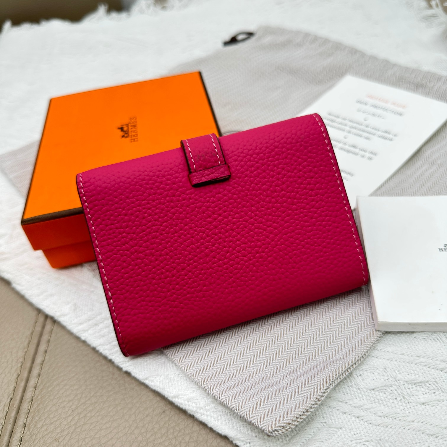 Hermes Togo 皮 三折財布 柔らかい手触り