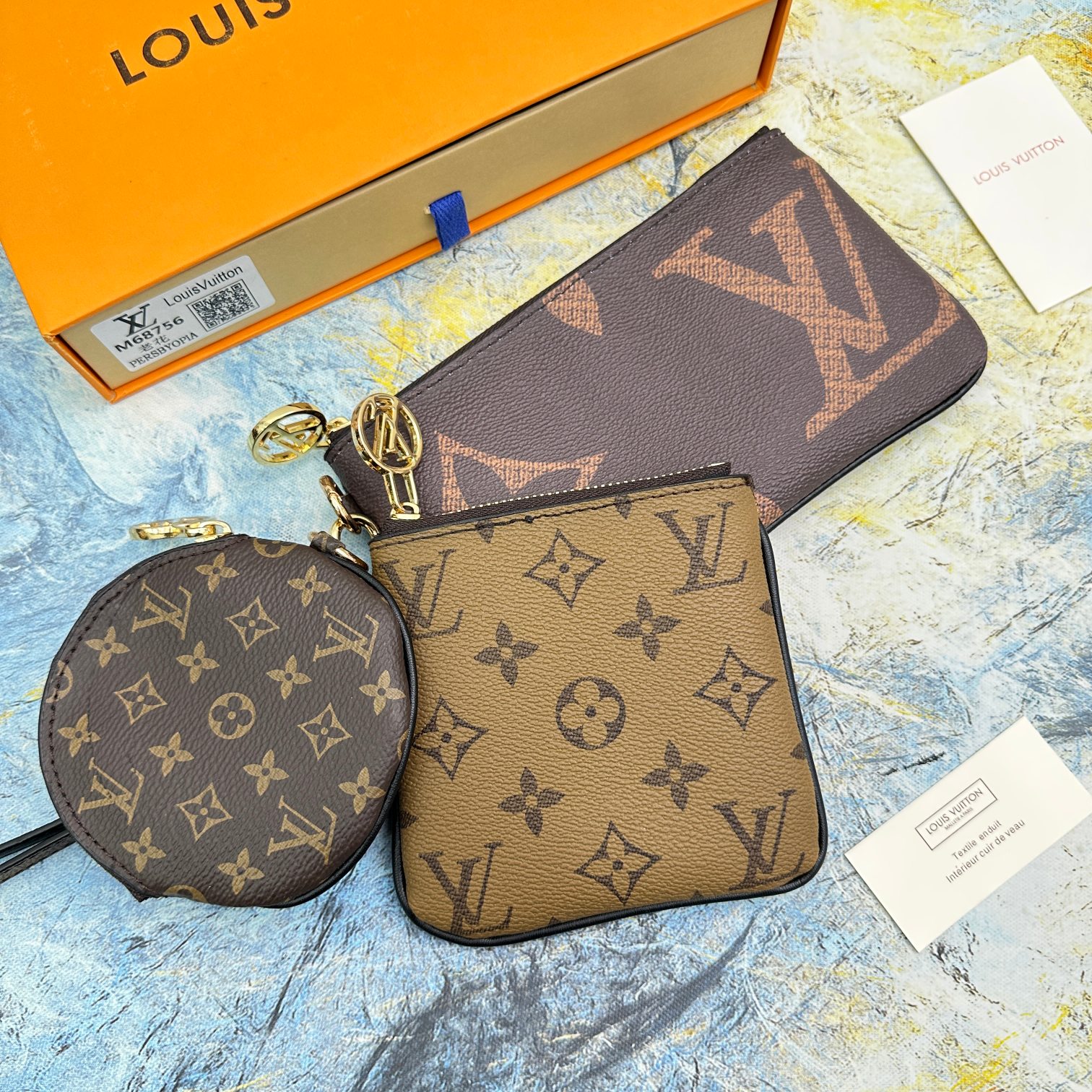 Leather wallet set front view