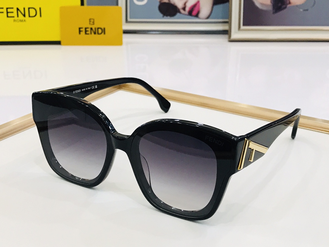 Fendi Sunglasses Fashion