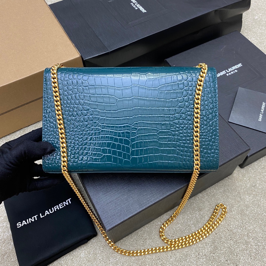 Lacoste Kate鳄鱼纹链条斜挎包 每个女孩衣柜都 一个的百搭款式 高质量 鳄鱼压纹牛皮