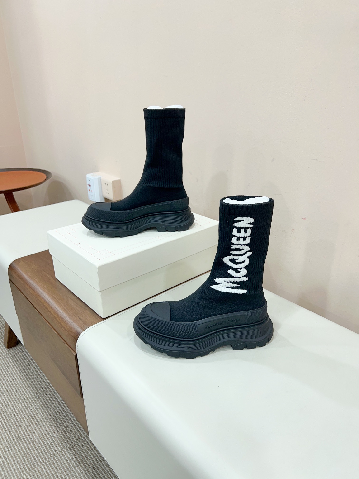 2023 Alexandre McQueen Weasel Boots Certified: Stylish, Lightweight, High-Impact Points. - 图片 4