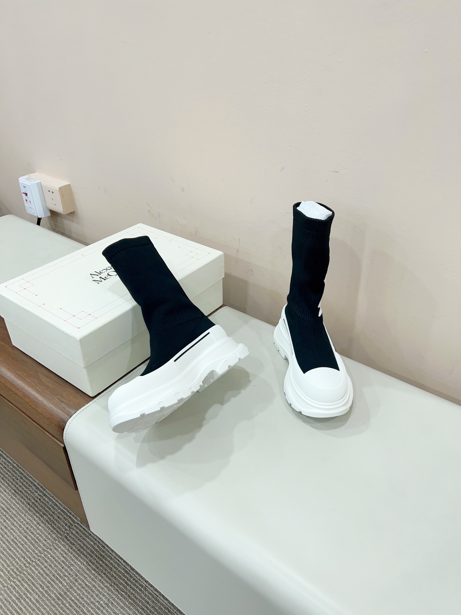 2023 Alexandre McQueen Weasel Boots Certified: Unique Style and Comfort Guaranteed - 图片 8