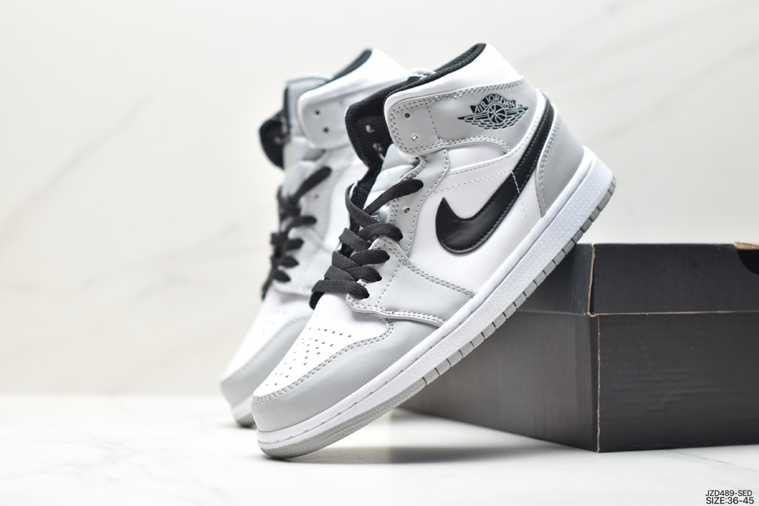 Nike Air Jordan 1 Retro High OG ”Black/White” AJ1 Michael Jordan mid-top basketball shoes DR6492-100