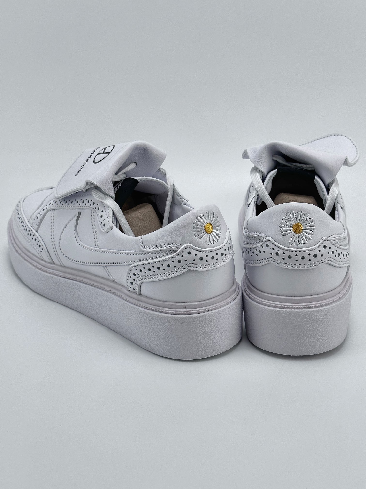 PEACEMINUSONE x NK KWONDO 1 Daisy White Quan Zhilong 4.0 Joint Low-top Sports Leisure Board DH2482-100