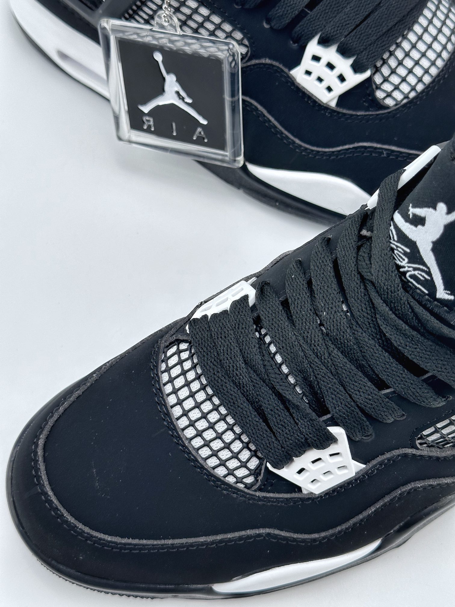 Air Jordan 4 Retro Black and White DH6927-110