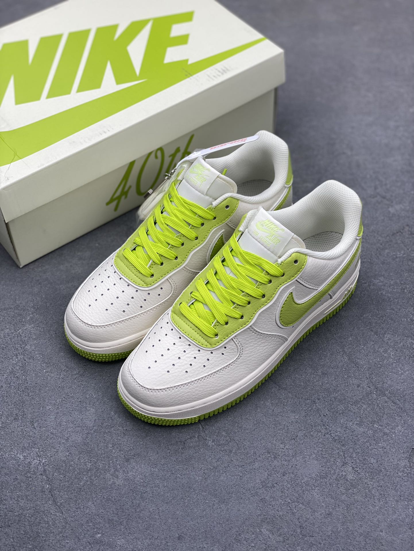 Nike Air Force 1 Low '40TH' White/Green Casual Sneakers - Limited Edition! 9 i1693342790 7468 7