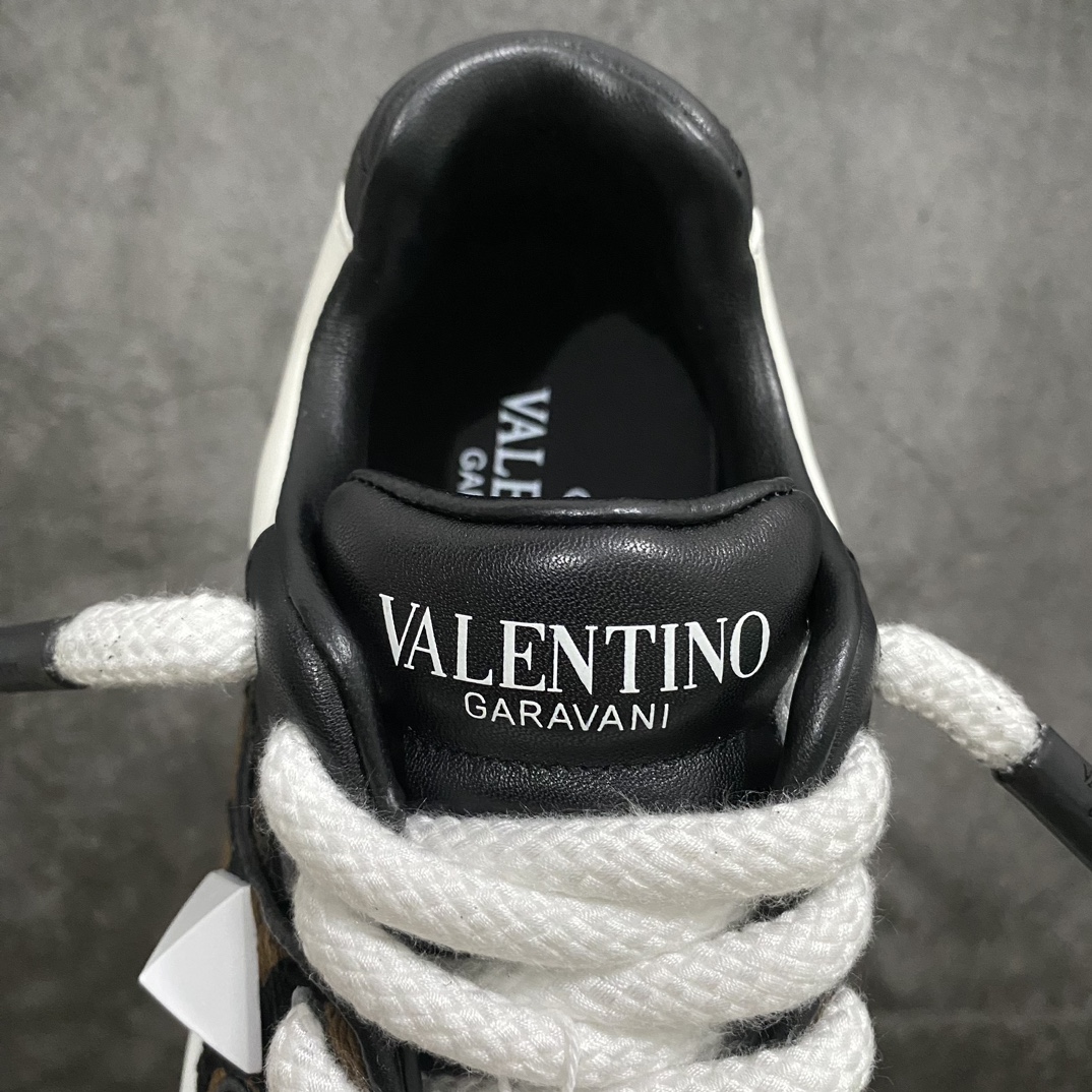 [Top quality made in Dongguan] Valentino's new casual shoes 2023 latest models