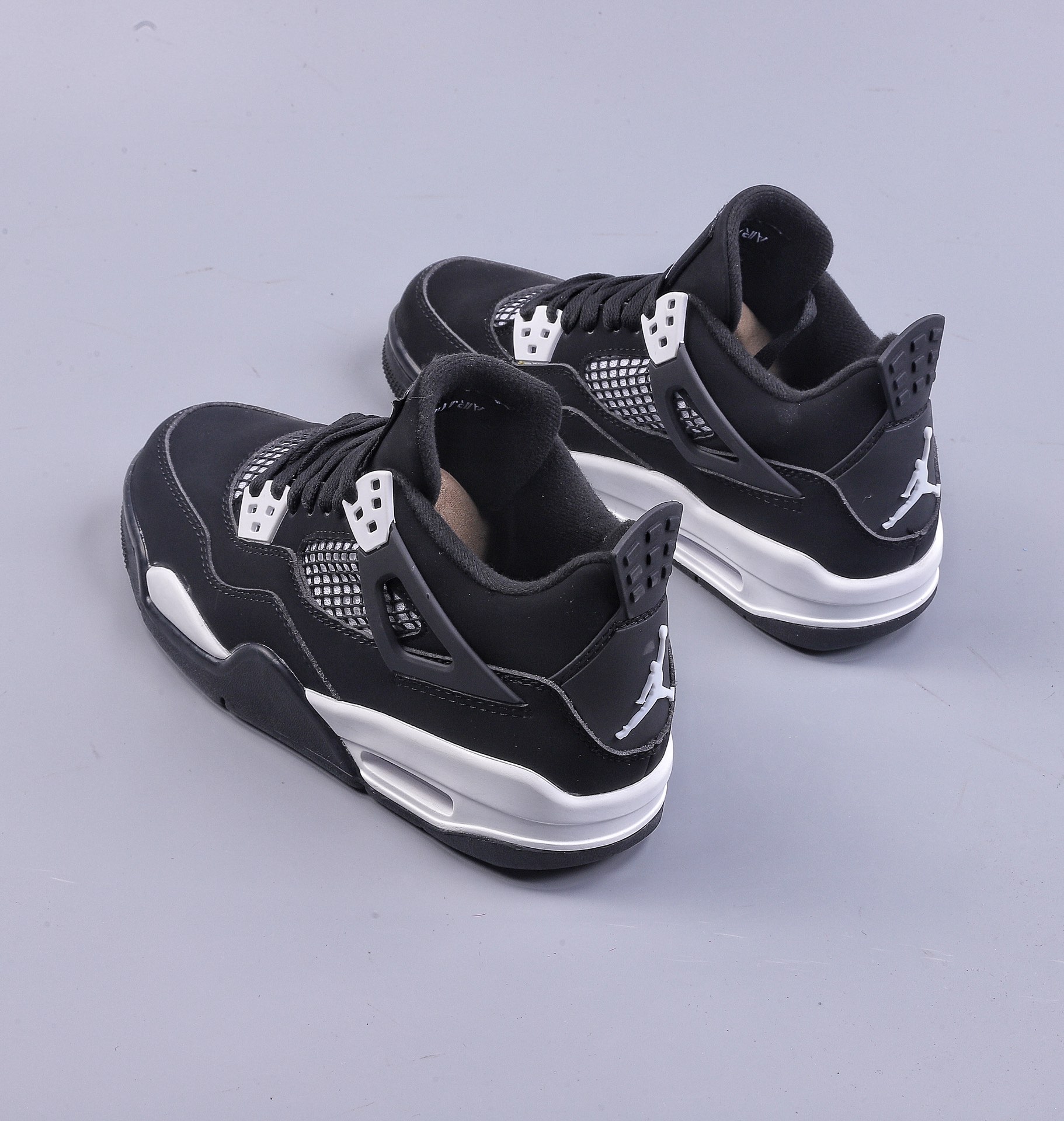 TNT Air Jordan 4 Retro ”黑白熊猫”  DH6927-110