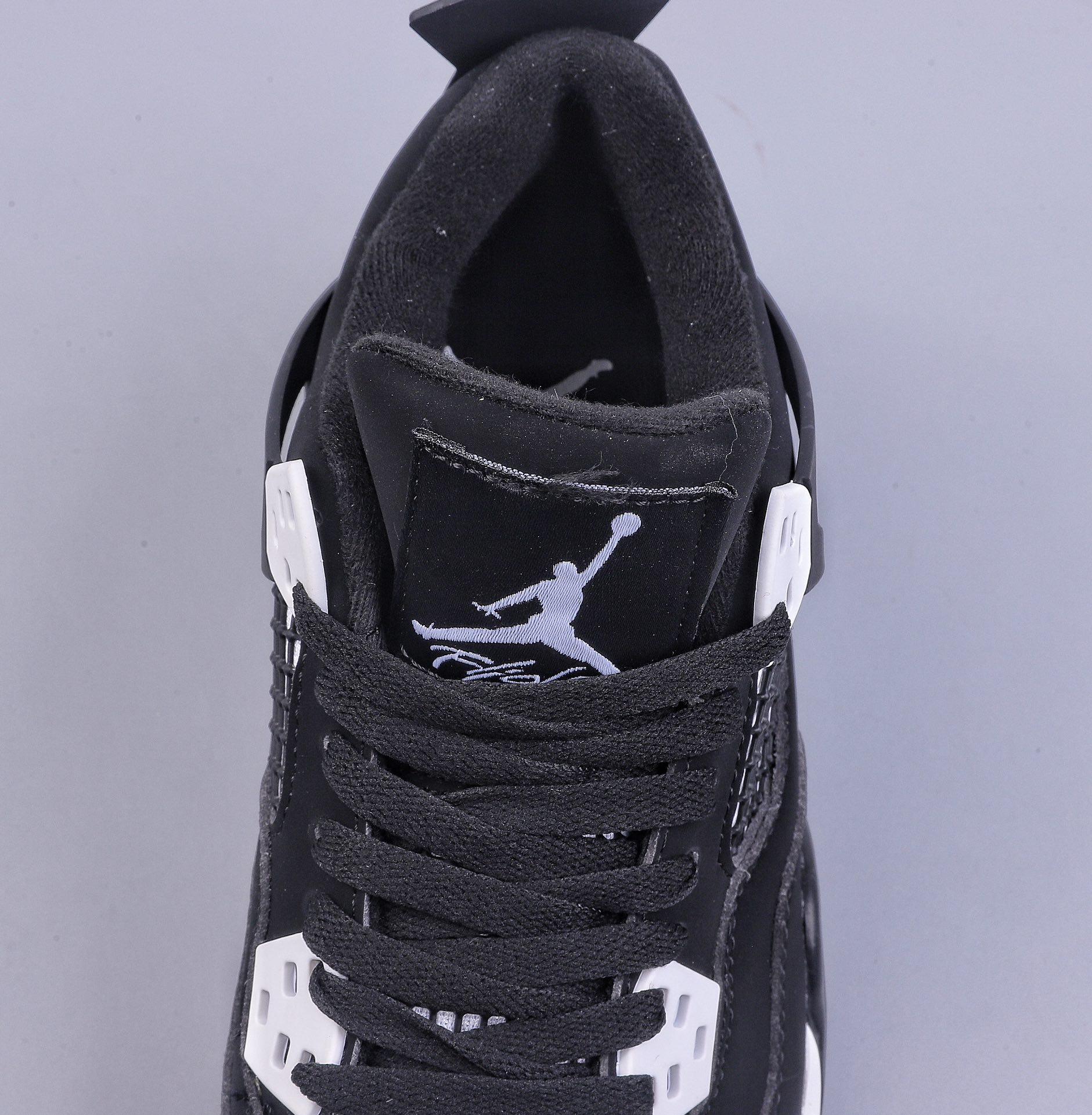 TNT Air Jordan 4 Retro ”黑白熊猫”  DH6927-110