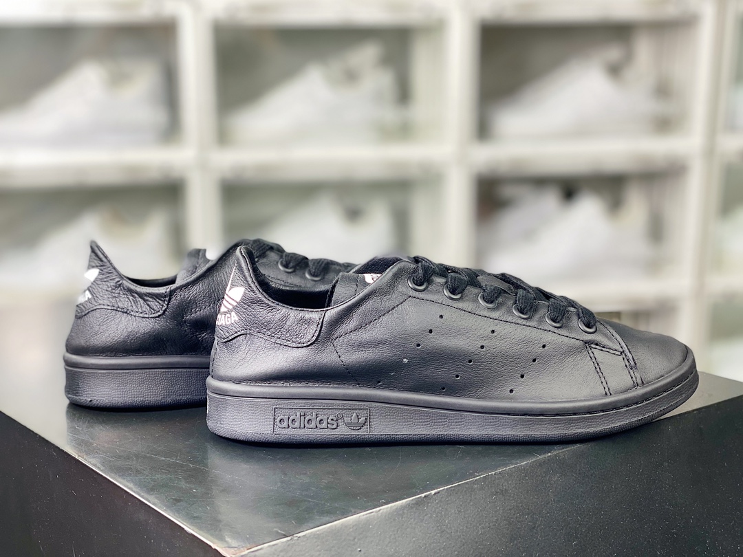 Balenciaga x 【Adidas】 Stan Smith Leather ”Triple Black” Smith Sneakers ”Leather Joint All Black and White LOGO” 721836 WBDV3 1000