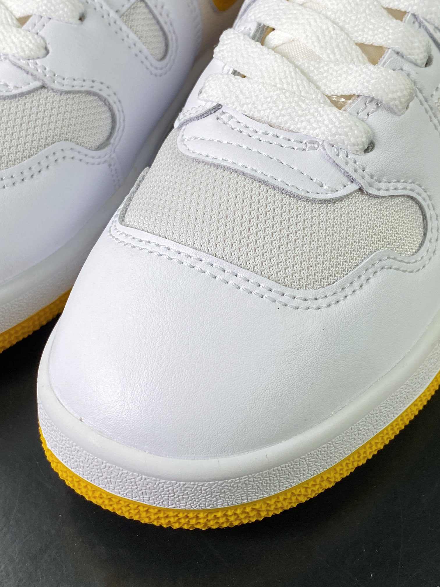 Mac Attack QS ”White/Yellow” attack series mid-top retro sneakers ”leather white old yellow” FB8938-100