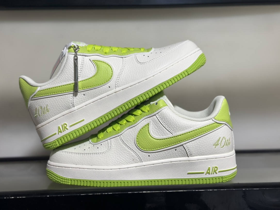 NikeAirForce1Low40