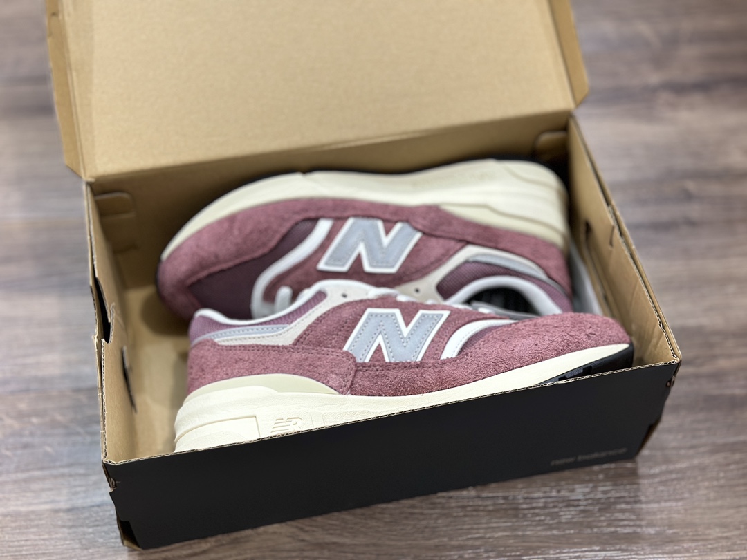 Super Fabric x New Balance high-end American-made U997RCC