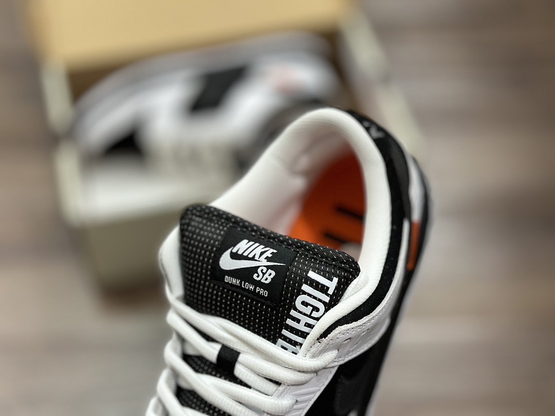 Tightbooth x Nk SB Dunk joint model reverse panda SB low-top casual sports skateboard shoes FD2629-100