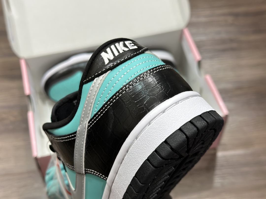 NK SB DUNK Low Diamond SupplyCo.Tiffany Tiffany Diamond Black Green 304292-402