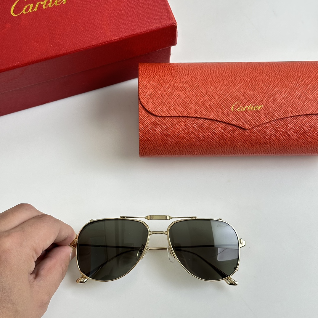 Cartier金属边框男女通用太阳眼镜卡地亚