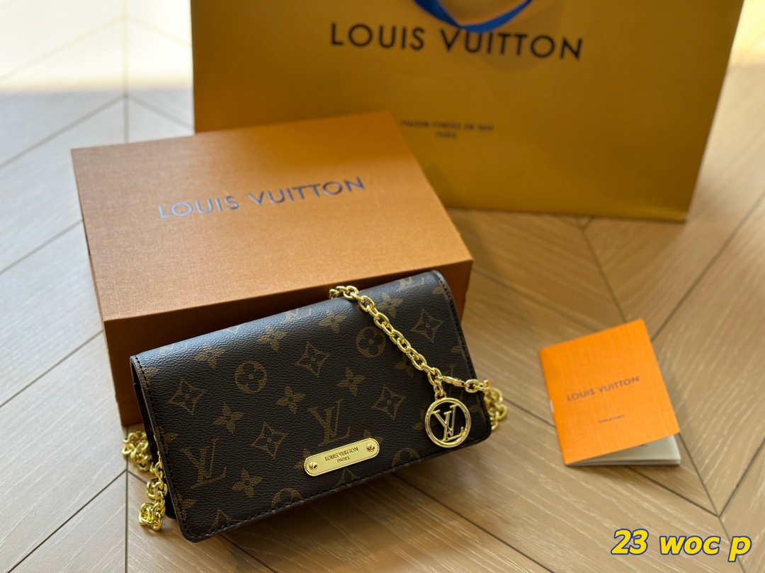 The new LV WOC in the folding box is so beautiful. The Lily WOC in August seems to have more capacit