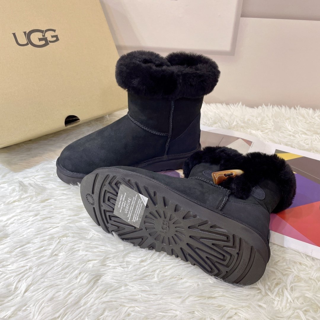UGG新款牛角扣雪地靴爆款来袭️入冬