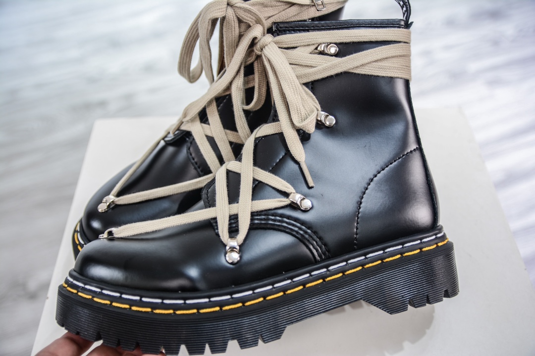 Dr.Martens Dr.Martens classic cowhide leather comfortable Martin boots