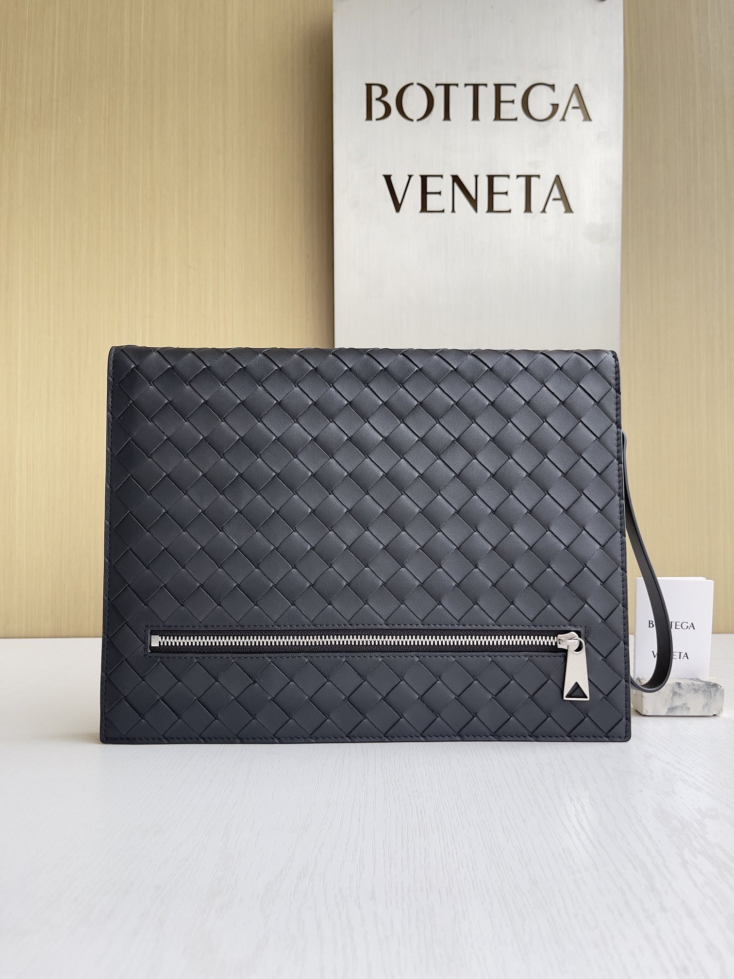 Bottega Veneta Rare edition counter products
