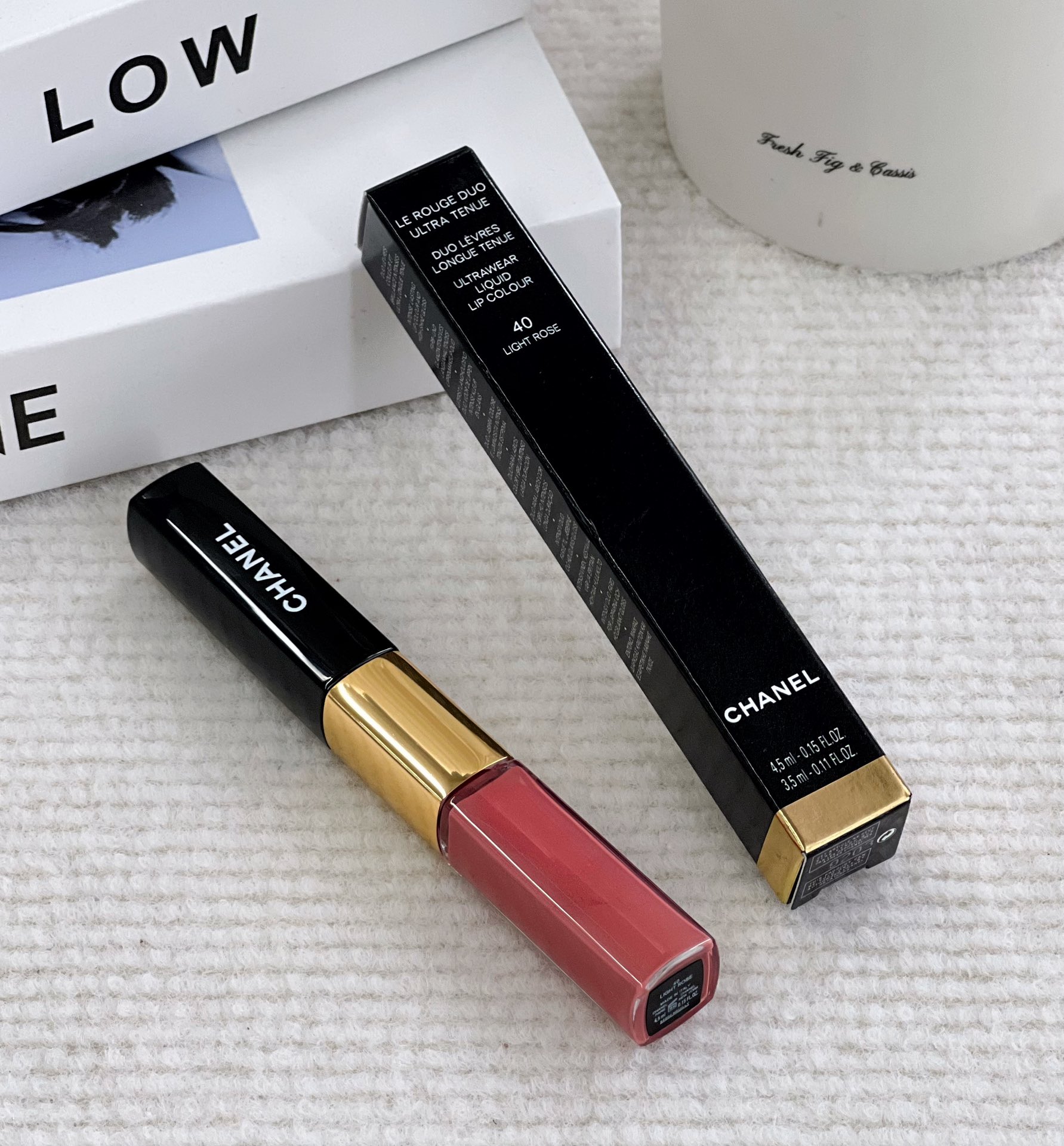 NO:809758,#40 Color: Chanel Double-ended Lip Glaze #40 Color!  It is really non-stick, can be matte or pouty, and is really a must-have color for summer!  A must-have for girls with sexy lips, lipstick, lip glaze, lipstick, chanel19860909#40色号: 香奈儿双头唇釉#40号色！是真的不沾杯,可以哑光可以嘟嘟唇真的是夏日必备色系！妥妥的唇欲风软妹子必备,口红.唇釉.唇膏,chanel,accessory