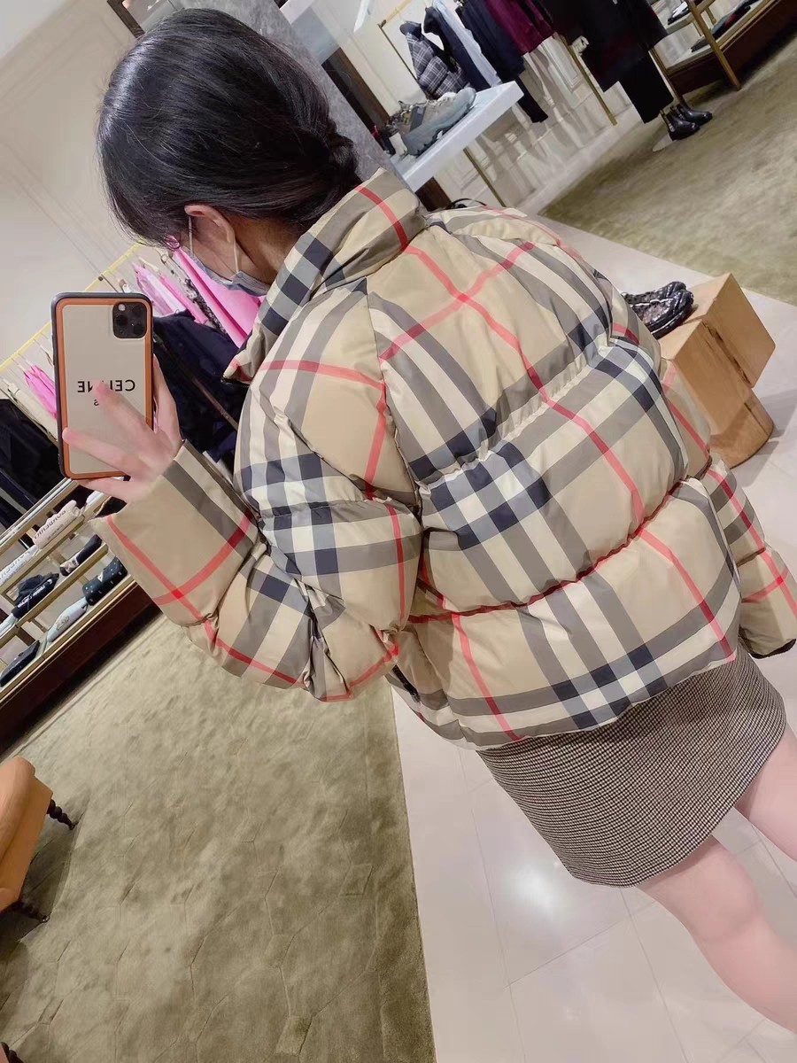 Guangzhou high-end BURBERRY autumn winter new Moncler style classic plaid stand collar zipper women's down jacket! Sizes: S M L XL-Big cat
