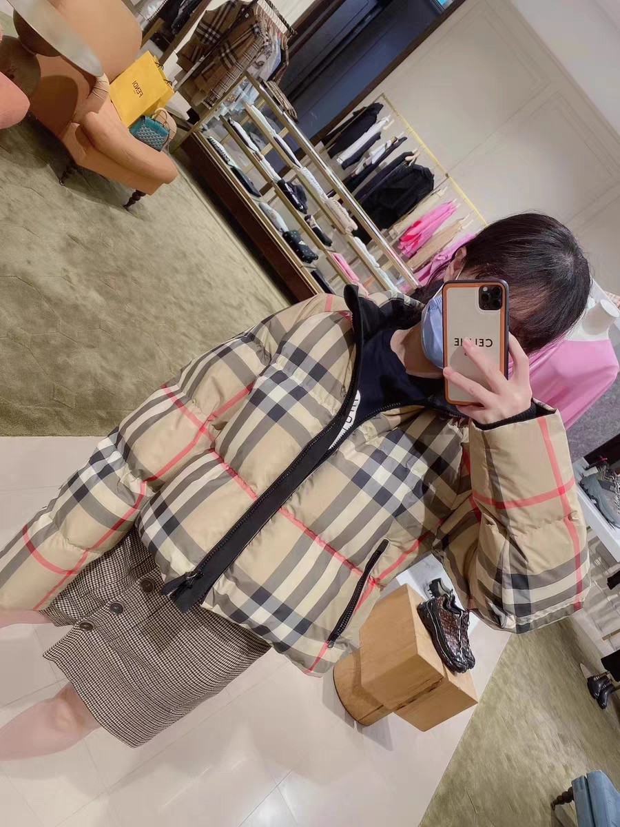 Guangzhou high-end BURBERRY autumn winter new Moncler style classic plaid stand collar zipper women's down jacket! Sizes: S M L XL-Big cat