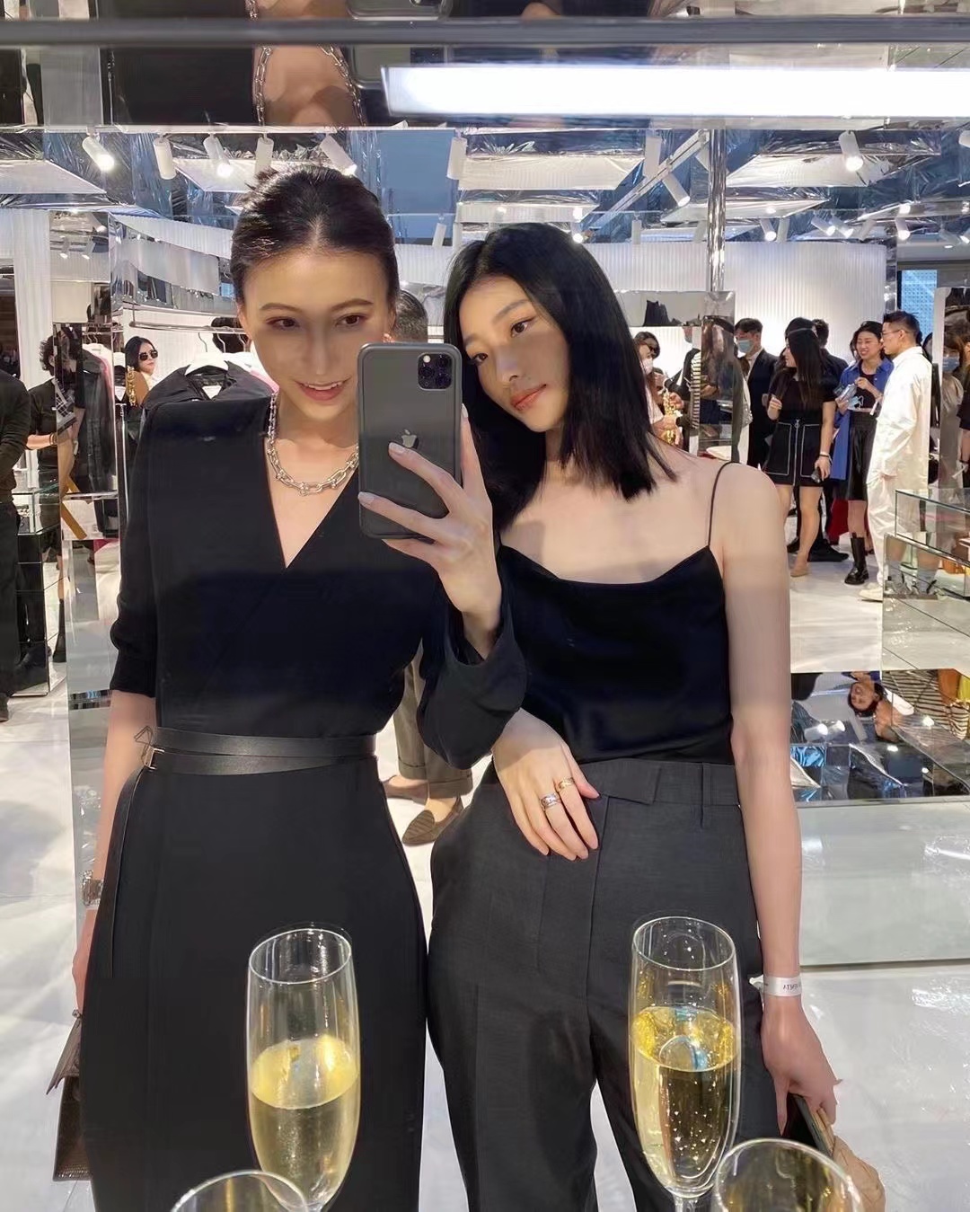 High-End Women’s Clothes: Vinyl Accelerator Dress, Classic Black, Stylish Designs, Various Sizes