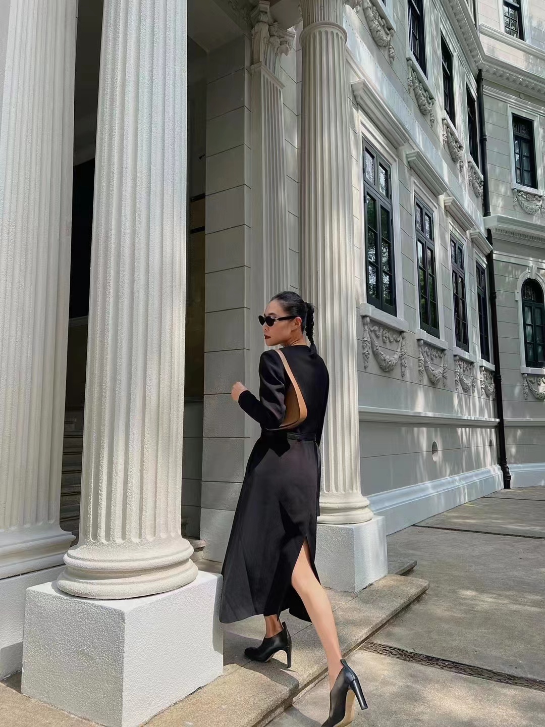 High-End Women’s Clothes: Vinyl Accelerator Dress, Classic Black, Stylish Designs, Various Sizes - 图片 8