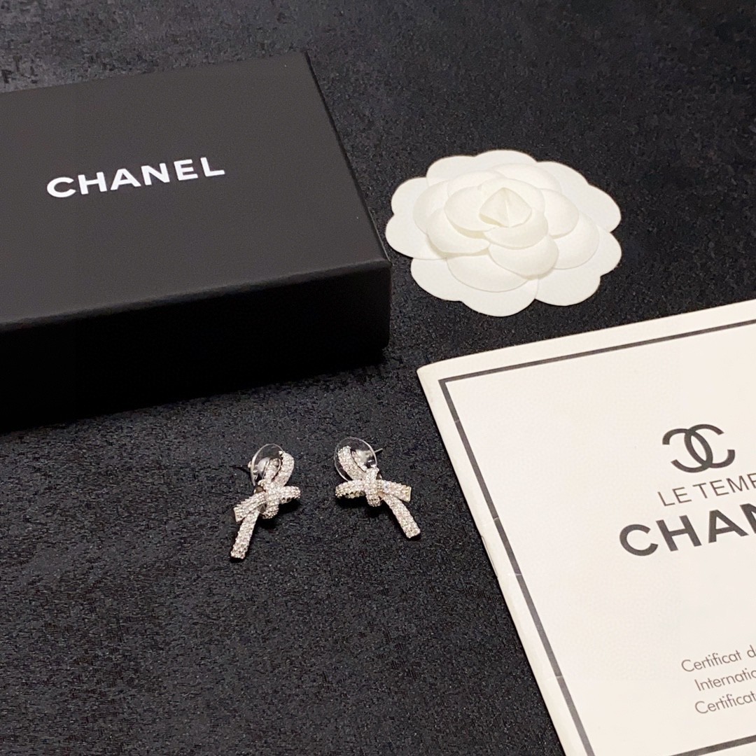 小红书推荐23新款耳钉Chanel香