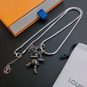 Buy Online Louis Vuitton Jewelry Necklaces & Pendants Unisex Vintage Chains