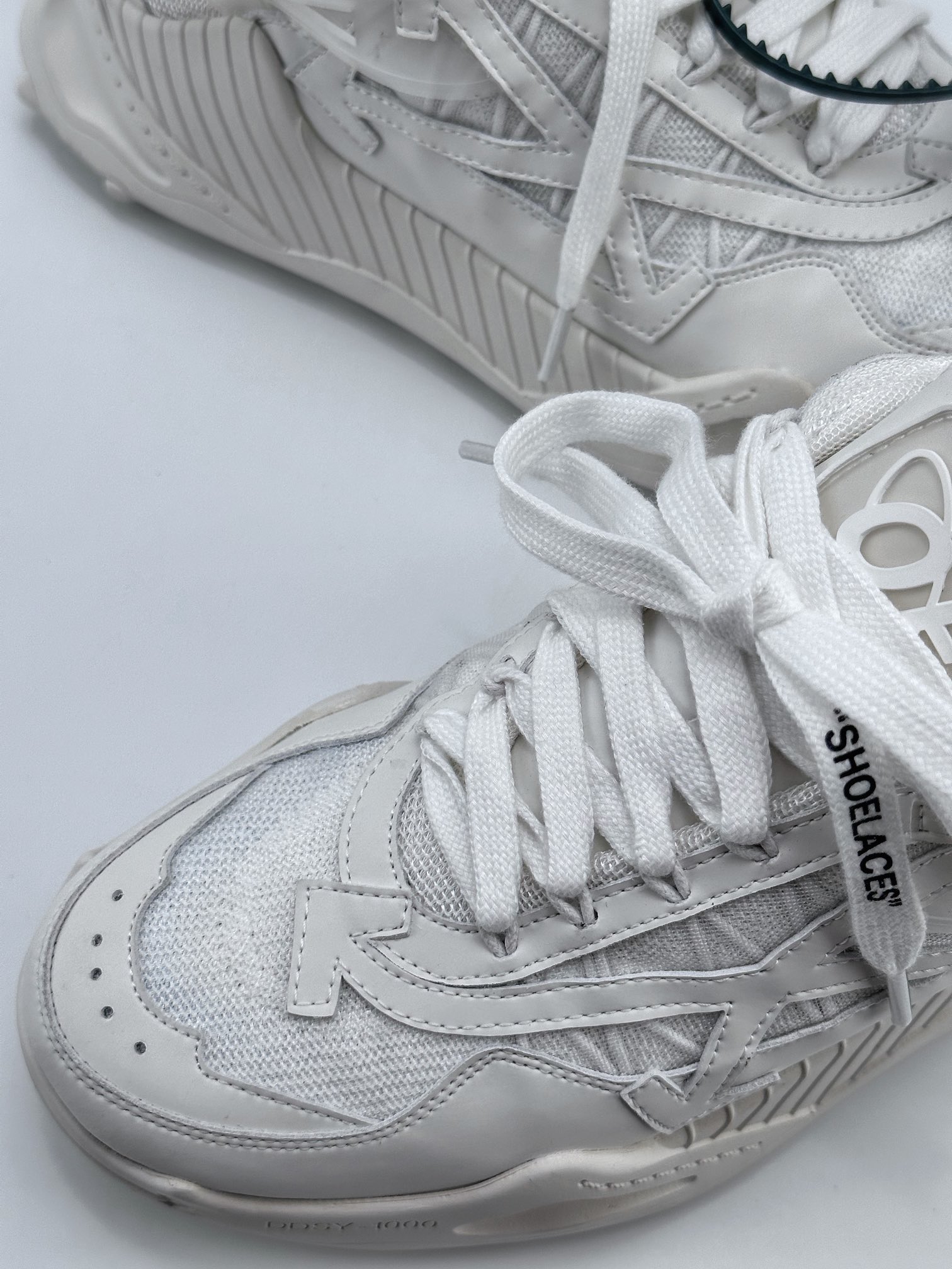 OFF-WHITE 2020 Spring/Summer Show Sneakers