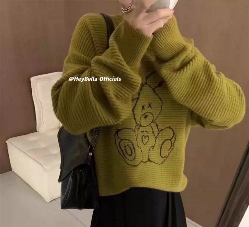p380 high quality female clothes packed with moscino 100 full wool and heavy work on the bear.