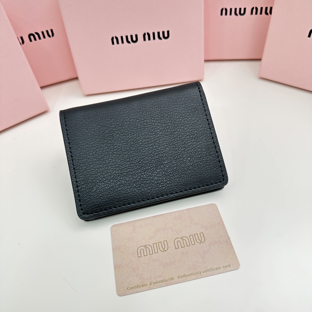 Brand:** Miu Miu - Comprehensive 3