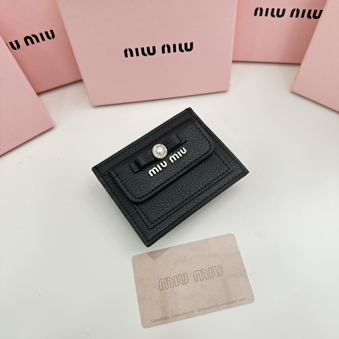 Brand:** Miu Miu - Comprehensive 2