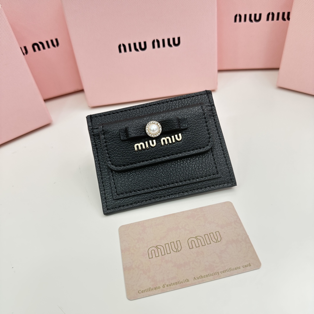 Brand:** Miu Miu - Comprehensive