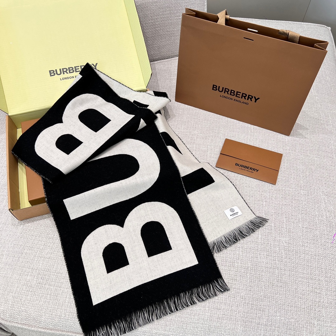 Burberry Scarf Black White Unisex Wool