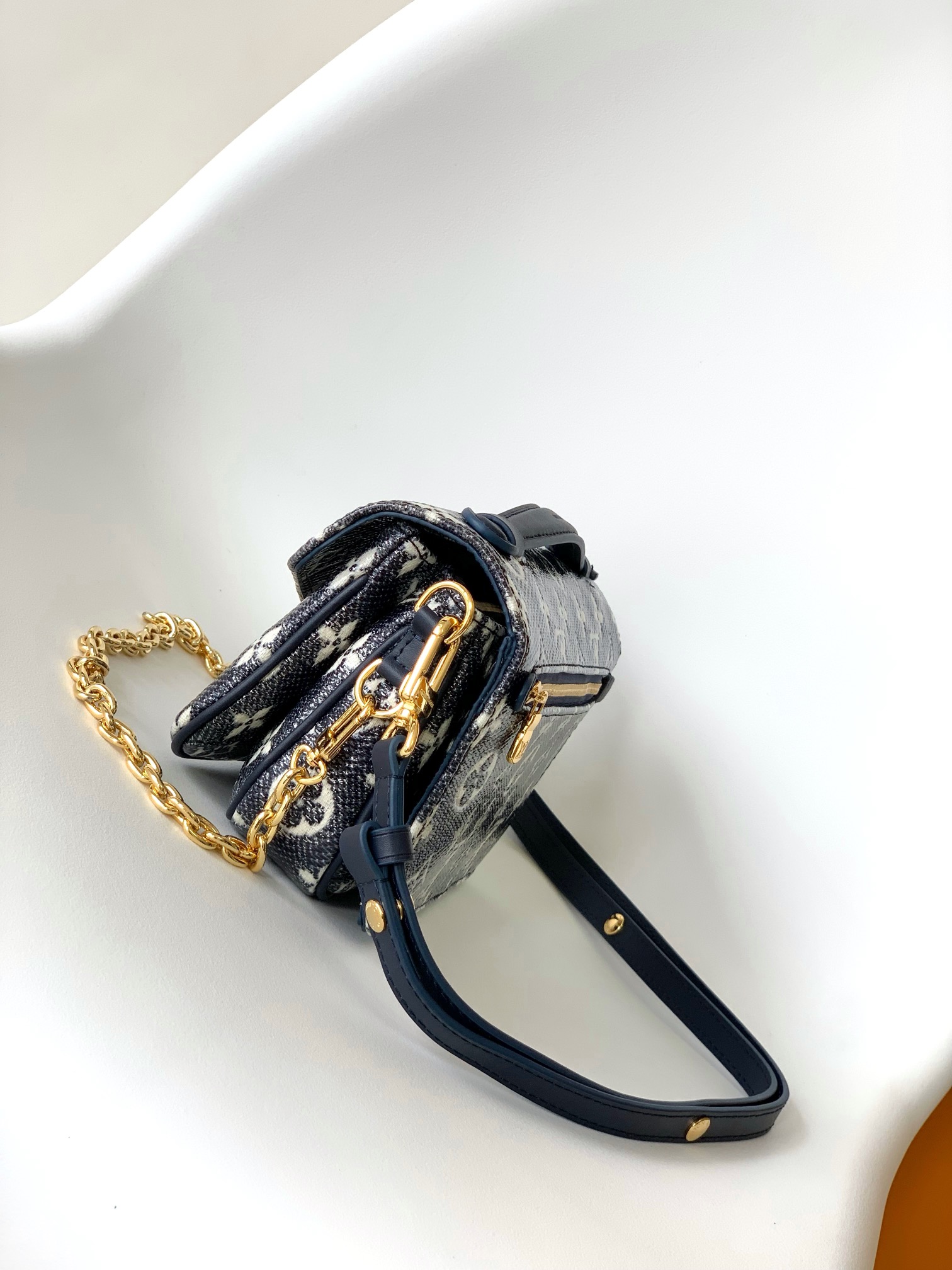 [Louis Vuitton Women