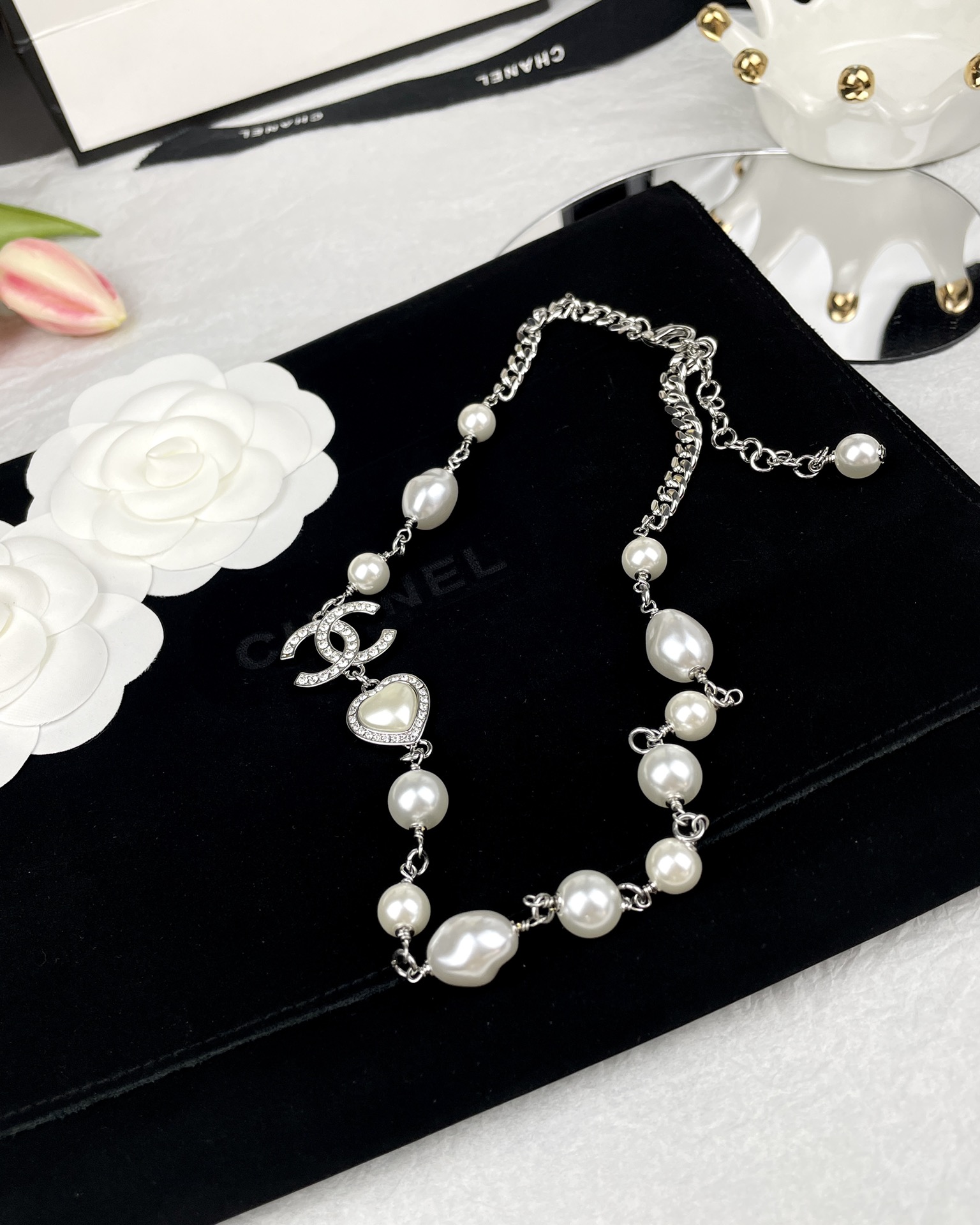 Chanel Chanel 银色桃心 珍珠颈链
