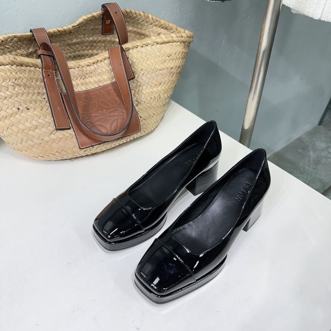 High Quality Autumn/Winter Mary Jennifer Shoes: Nostalgic Design, Modern Style, Versatile, Original, Invincible - 图片 3