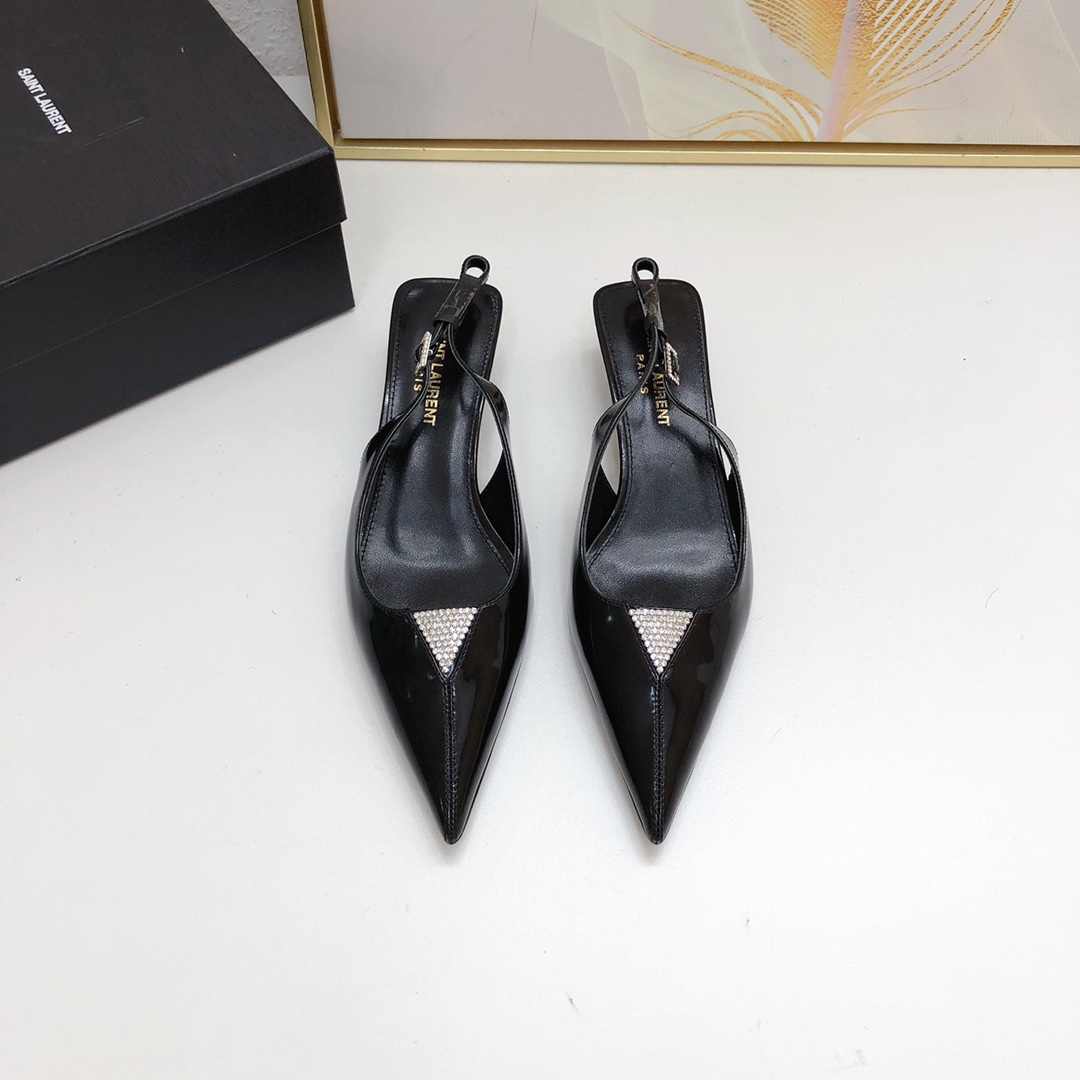 Yves Saint Laurent Chaussures Sandales Noir Genuine Leather Peau de mouton Collection printemps – été