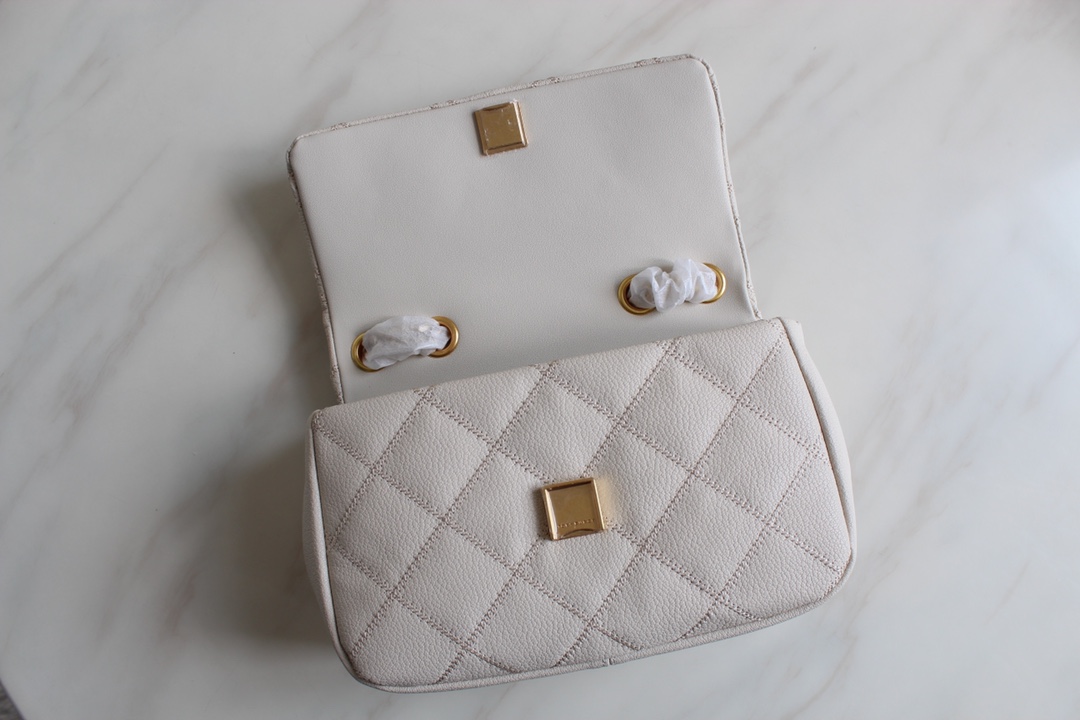 Tory Burch Tory Burch23年新款willa系列盖头包 山羊皮翻盖单肩斜挎包 肩带自由调节