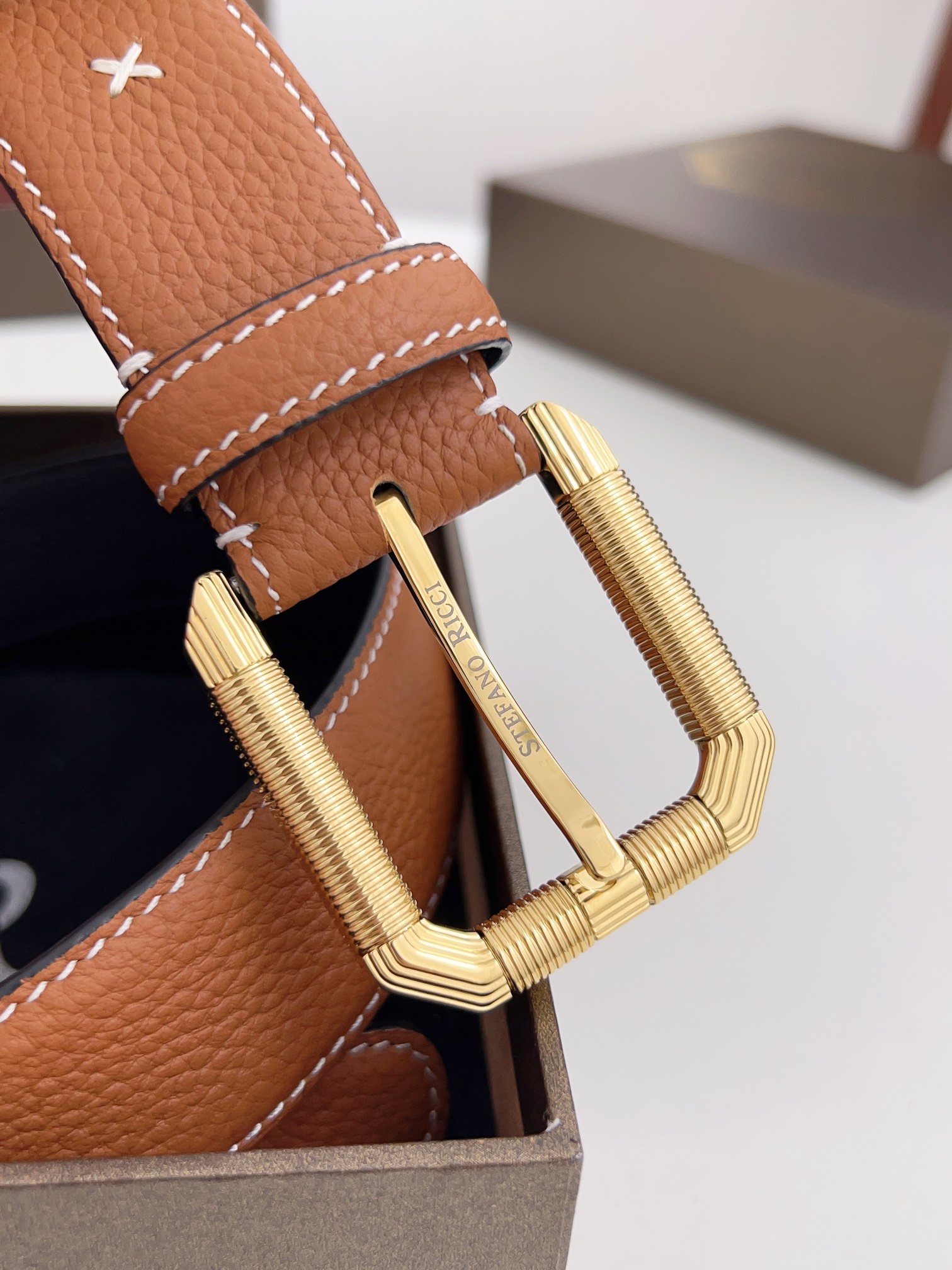 Real-Grade Stephen Man’s Belt: Soft-Headed Calves, Brass Pin Buttons, Commercial Leisure Matching - 图片 3