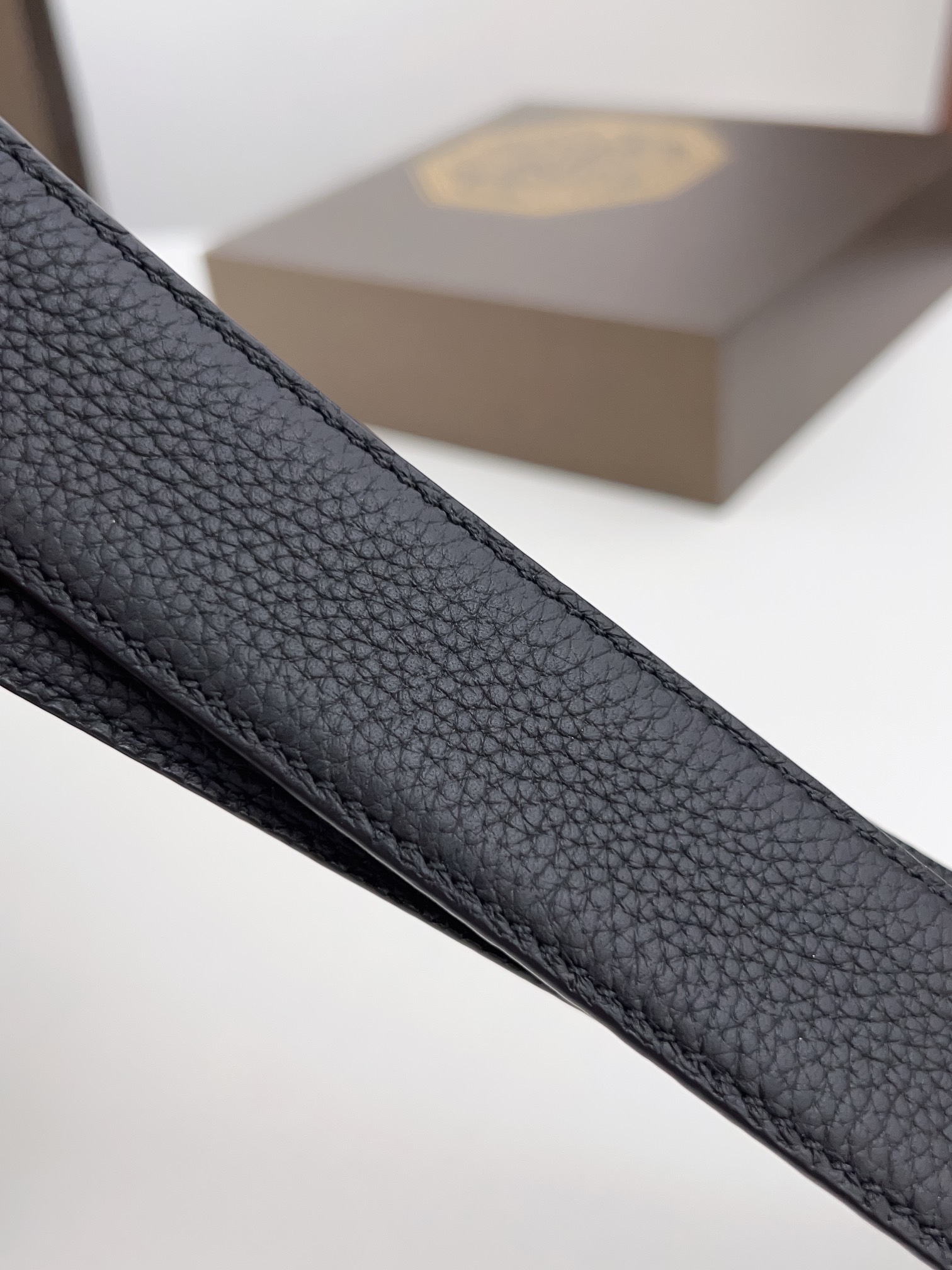 Real-Grade Stephen Man’s Belt: Soft-Headed Calves, Brass Pin Buttons, Commercial Leisure Match - 图片 7