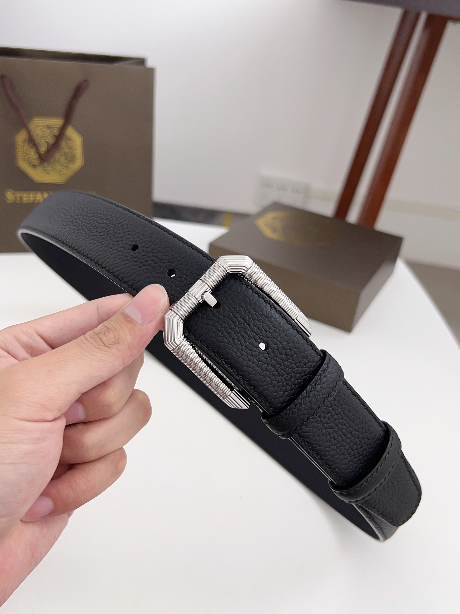Real-Grade Stephen Man’s Belt: Soft-Headed Calves, Brass Pin Buttons, Commercial Leisure Match - 图片 8