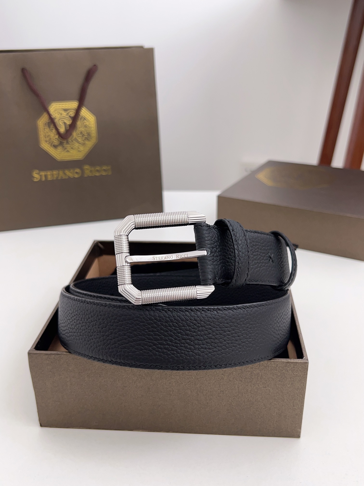 Real-Grade Stephen Man’s Belt: Soft-Headed Calves, Brass Pin Buttons, Commercial Leisure Match