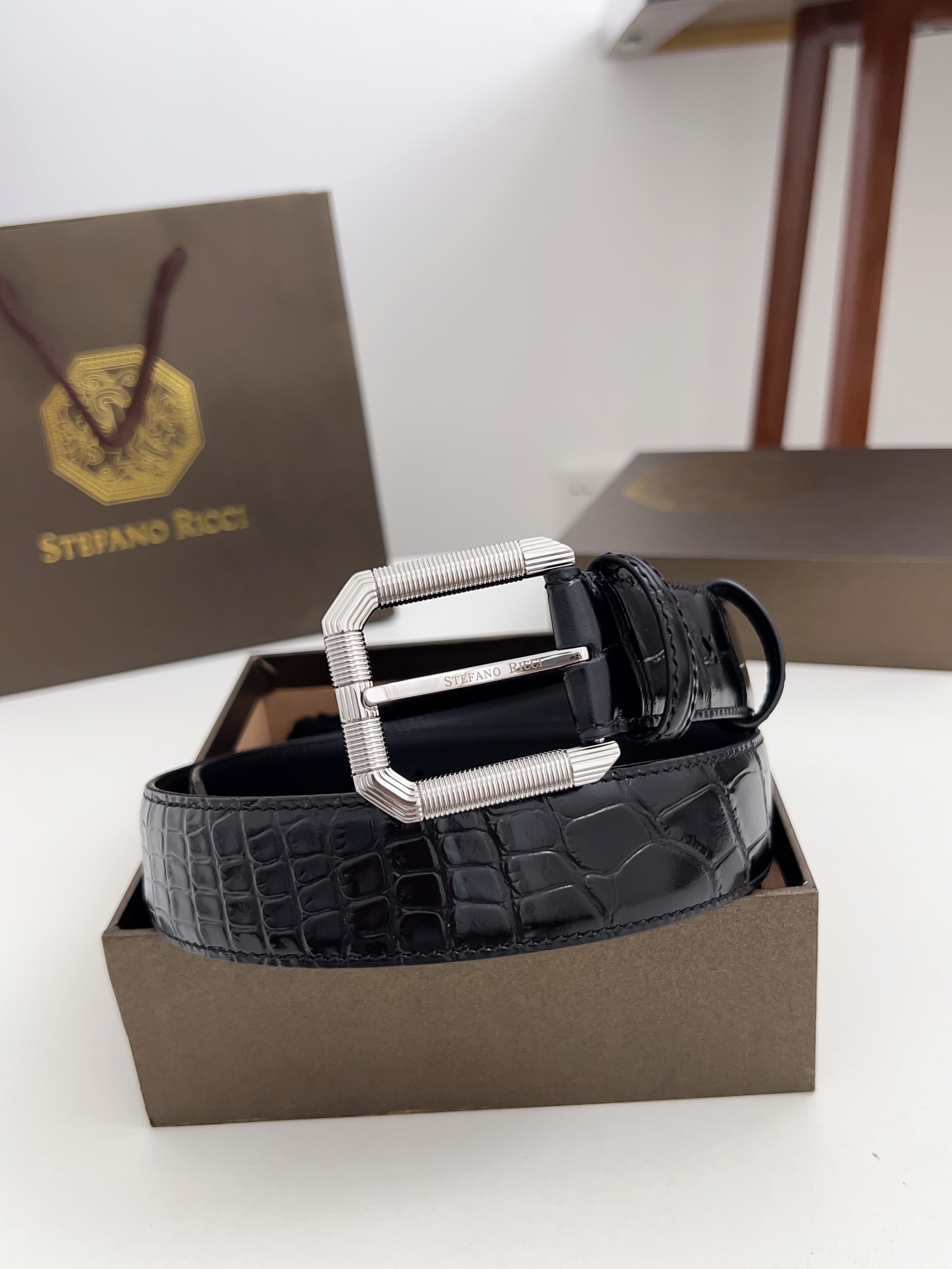 Luxury Men’s Belts: P449 Regular Grade, Imported Alligator and Calf Skin - 图片 2