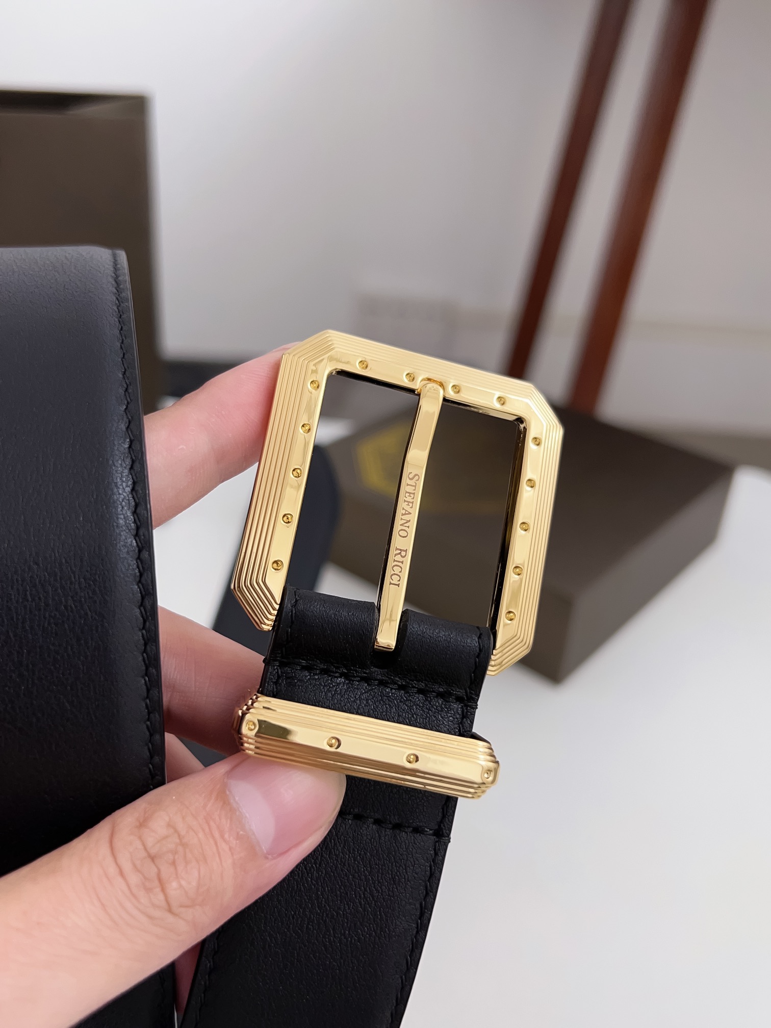 High-End Imported Leather Belt with 3.5cm Width and Fine Craftsmanship - 图片 4