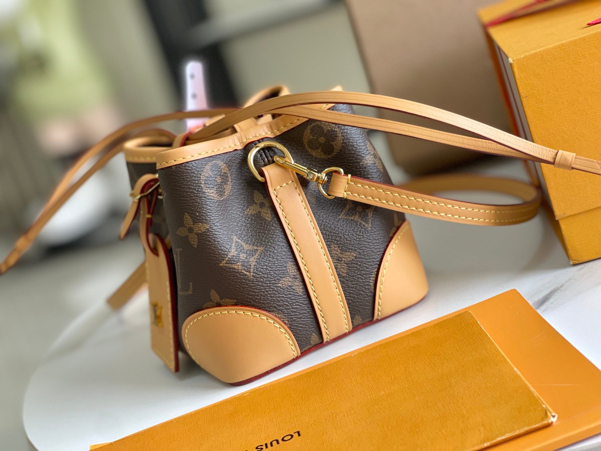 路易威登 Louis Vuitton 高定典藏经典高奢皮具手袋托特包斜挎包女包 #3E2FB16F 4